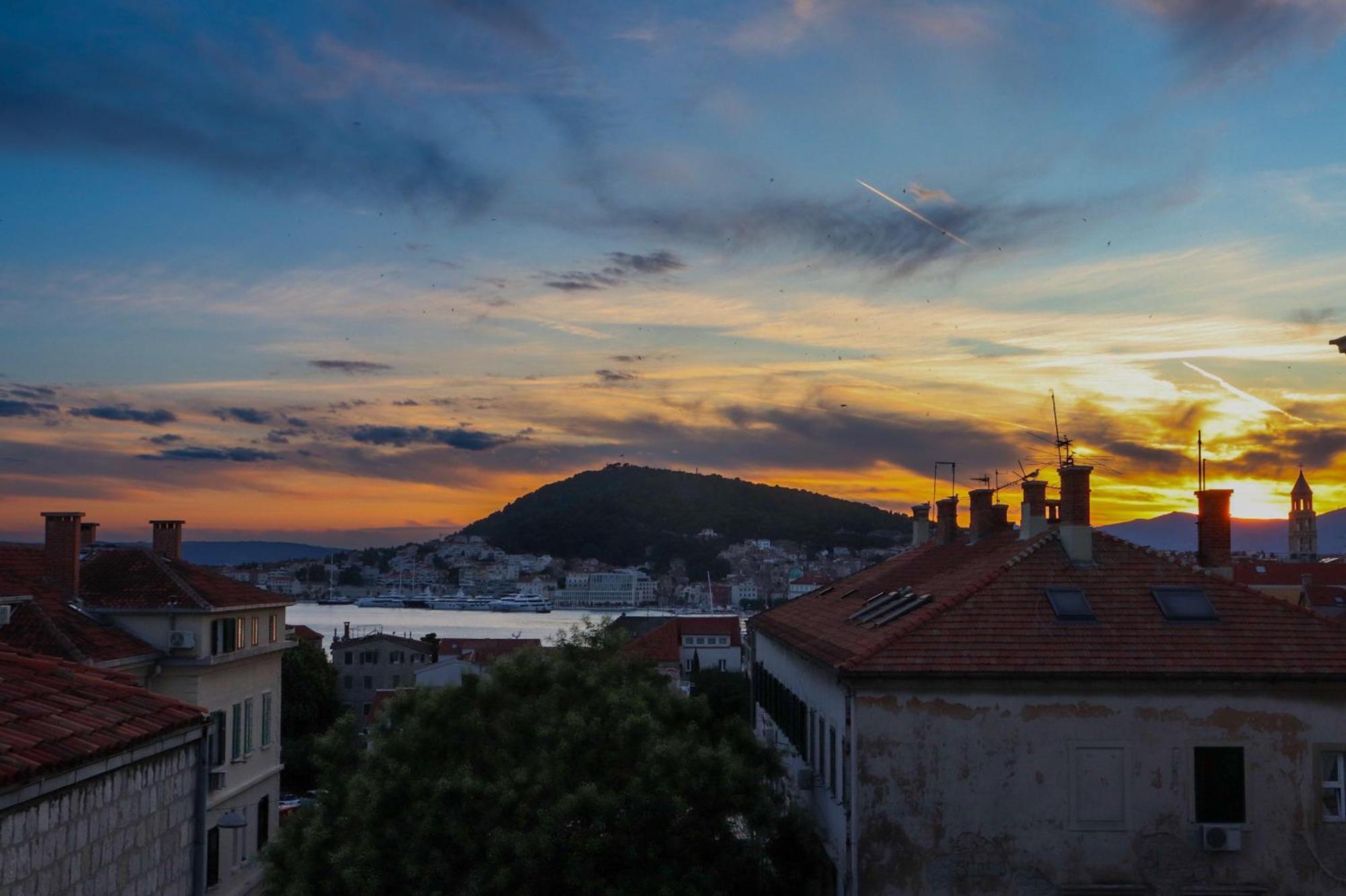 City Center Sunset Penthouse Split Extérieur photo